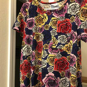 Lularoe Carly blue, yellow, red roses on Blue